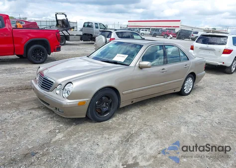 2000 Mercedes-Benz E 320 z USA, uszkodzony, nr VIN WDBJF65JOYB032596